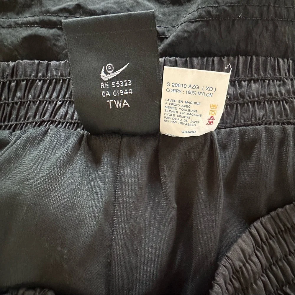 Vintage Nike Flight Nylon Shorts Black Large - Picture 6 of 6